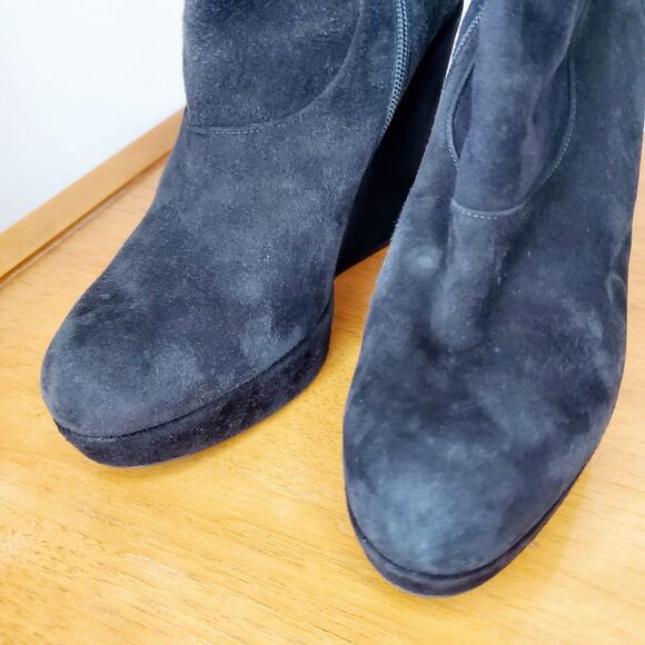 Stuart Weitzman WedgeHolster Black Suede Ruched Buckle Booties Fall Ankle SZ 9 - Picture 9 of 11